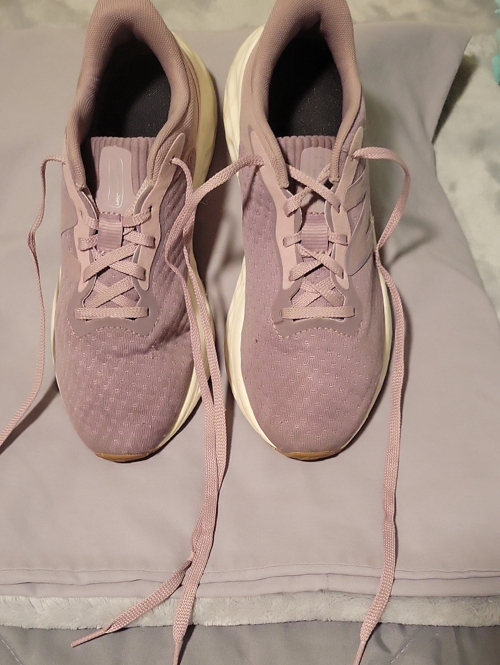 New Balance Women’s Lavender Lace-Up Running Sneakers